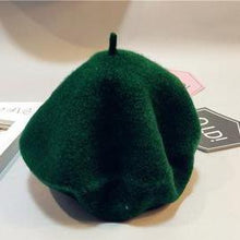 Load image into Gallery viewer, Baby Hat Beret British Painter Bud Of Pure Wool Cap For Girls In Modern New Retro Design
