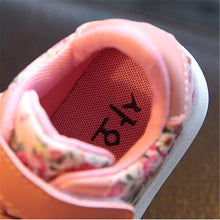 Load image into Gallery viewer, Baby Shoes Comfortable Leather Kids Sneakers Newborn Shoes Soft Bottom First Walker Durable Shoes For Baby Girl

