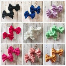 Load image into Gallery viewer, Modern Handmade Bow Clasp For Baby Girl Hair Accessories Hair Bow Clips hairbows for Toddlers
