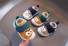 Load image into Gallery viewer, Unisex Infant First Walkers Shoes With Funny Big Eyes Pattern Baby Boy Casual Toddler Girl Non-slip Shoe
