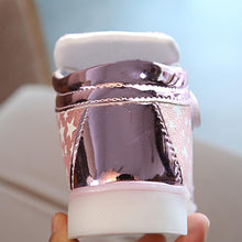 Load image into Gallery viewer, Modern Trend NEW Fashion Style Baby Fashion Sneakers For Children Girls  Star Luminous Child Casual Colorful Light LED Shoes Sneakers
