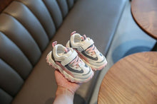 Load image into Gallery viewer, Casual Breathable Boys Sport Shoes Children Sneakers Baby Girls Running Shoes Mesh Canvas Shoes

