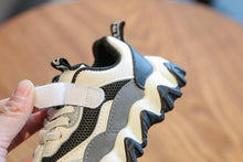 Load image into Gallery viewer, Casual Breathable Boys Sport Shoes Children Sneakers Baby Girls Running Shoes Mesh Canvas Shoes
