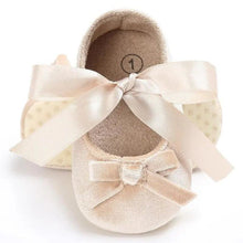 Load image into Gallery viewer, Baby Shoes Cute Bowknot Newborn Shoes Soft Bottom Anti Slip Toddler Girls Princess Shoes
