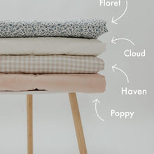 Load image into Gallery viewer, Floret Crib Quilted Blanket
