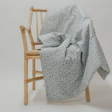 Load image into Gallery viewer, Floret Crib Quilted Blanket
