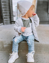Load image into Gallery viewer, Light Wash Distressed Denim
