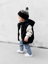 Load image into Gallery viewer, Light Wash Distressed Denim
