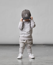 Load image into Gallery viewer, Pullover - Grey

