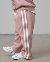 Load image into Gallery viewer, Side Trim Pant - Dusty Rosewood
